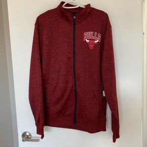 Bulls size large fleece lined light weight zip jacket